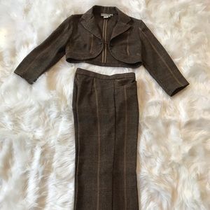 Jacket and pants set